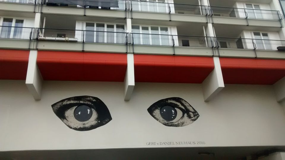 Berlin: Street Art and Alternative Tour - East Side Gallery: Big Works, Hard Memory, and Color With a Purpose