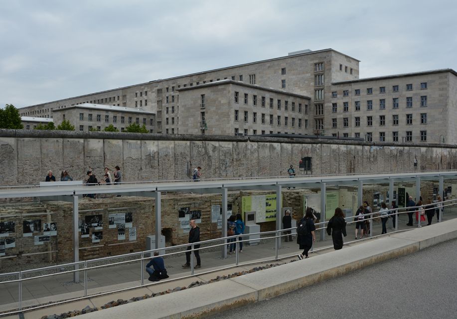Berlin: The Time of National Socialism Walking Tour - Entering Nazi-era Berlin from Pariser Platz to the Brandenburg Gate