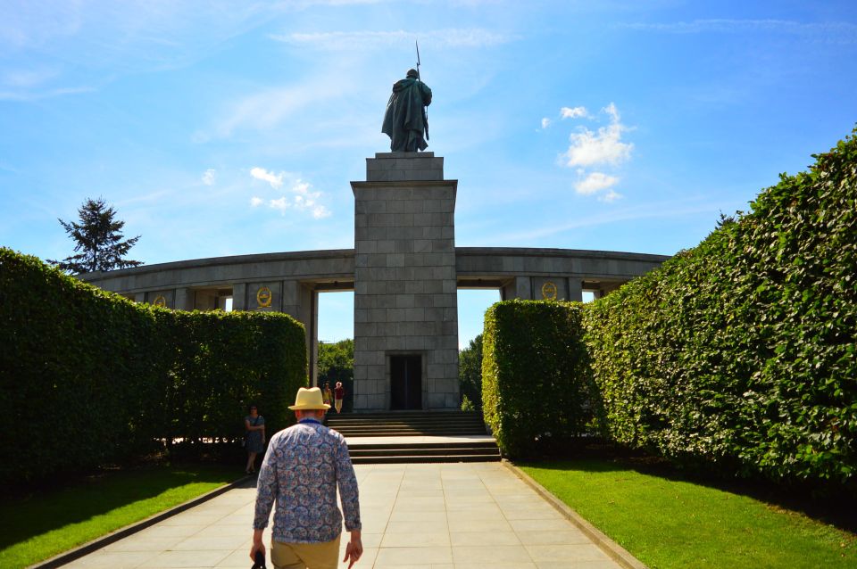 Berlin: Third Reich, Hitler, and WWII Walking Tour - Reichstag, the Soviet assault, and the endgame of 1945