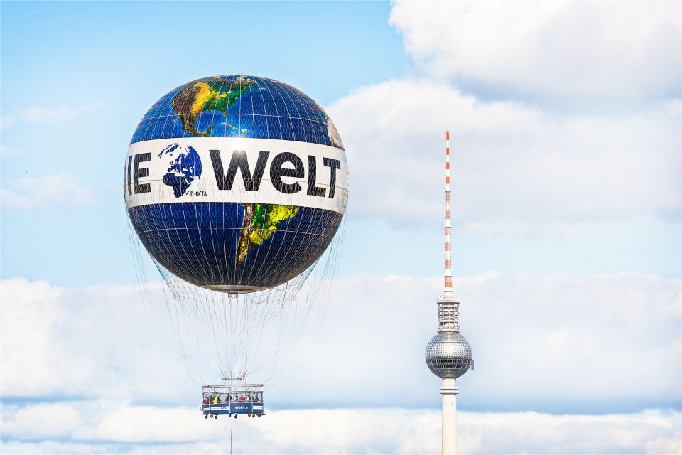 Berlin: Ticket for World Balloon with Perfect View - World Balloon in the middle of Berlin: what you’re really buying