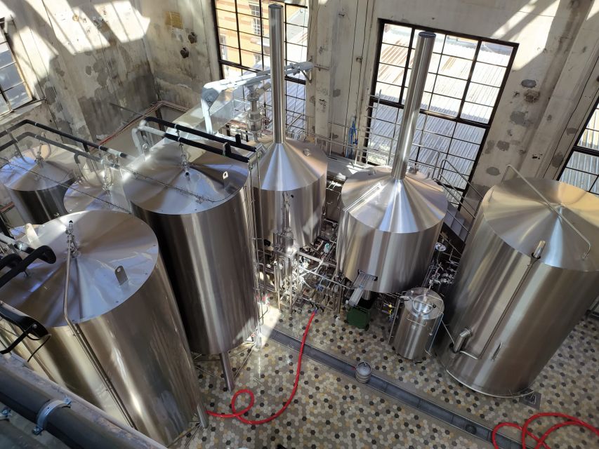 Berlin: Vagabund Brauerei Beer Tasting & Guided Brewery Tour - The 2-hour guided flow: brewery floor to bar to beer garden