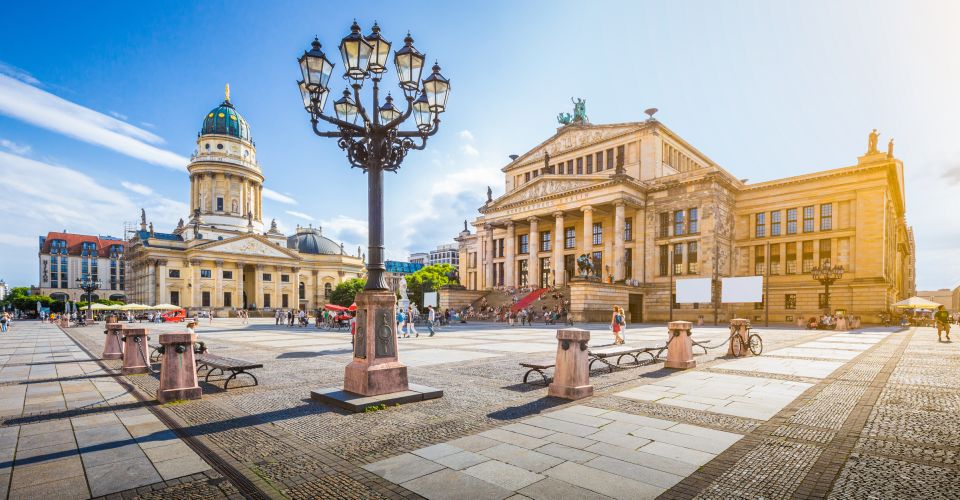 Berlin: Walking Tour of the Top 10 Sightseeing Attractions - German Chancellery and Reichstag: How the Story Gets Official