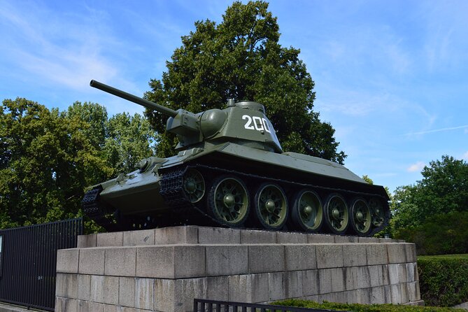 Berlin's Best: 2 Hour Walking Tour Third Reich and the Cold War - The Reichstag Building: Parliament, Fire, and the Next 100 Years