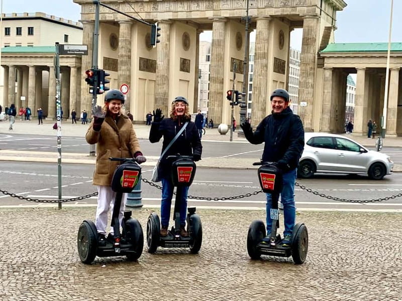 Berlin's Best: Guided Segway tour Adventure - Mitte Stops: Hackescher Markt and the New Synagogue
