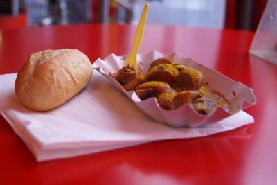 Classic Bites and Culinary Trends Neighborhood Food Tour in Berlin - Espresso House to Schönhauser Allee: East Berlin starts the story