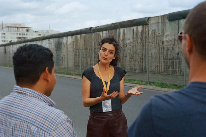Cold War and Berlin Wall Tour in Italian - Finding Vive Berlin Tours at Potsdamer Platz (And Getting Started Smoothly)