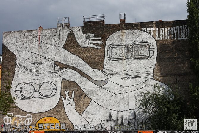 East Meets West: Berlin Food Culture & Street Art - Street art Berlin: graffiti as a timeline of past and future