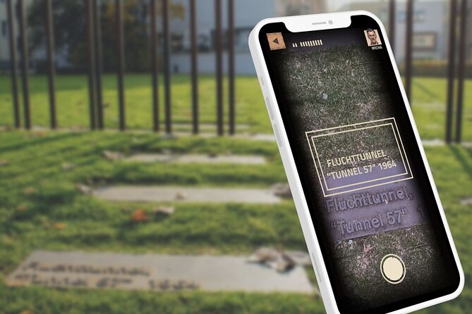 Escaping and spying on the Berlin Wall Scavenger hunt - Escape Attempt Meets Berlin Wall Tension