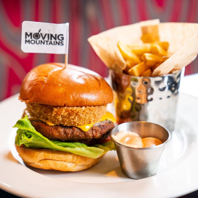 Hard Rock Cafe Berlin with Set Menu for Lunch or Dinner - Skip-the-Line Entry and Priority Seating: what you actually gain