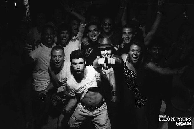 Original Pub Crawl Berlin - Shots, drink specials, and 2-for-1 offers: how to avoid the disappointment loop