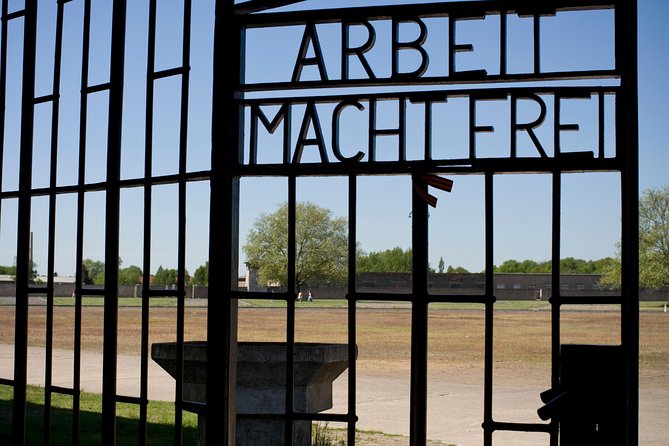 Private Sachsenhausen Concentration Camp tour with train - The guide is the whole day: examples of how different experts shape it