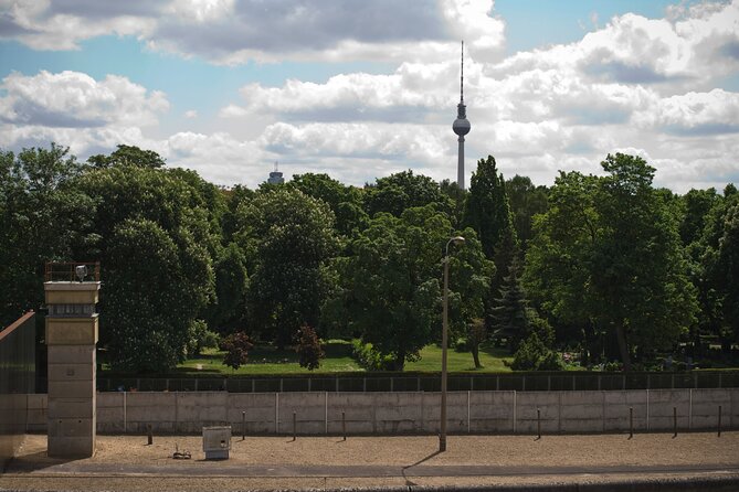 Private Walking Tour: World War 2 and Cold War Sites in Berlin - Nazi-era institutions: Reich Air Ministry and Topography of Terror