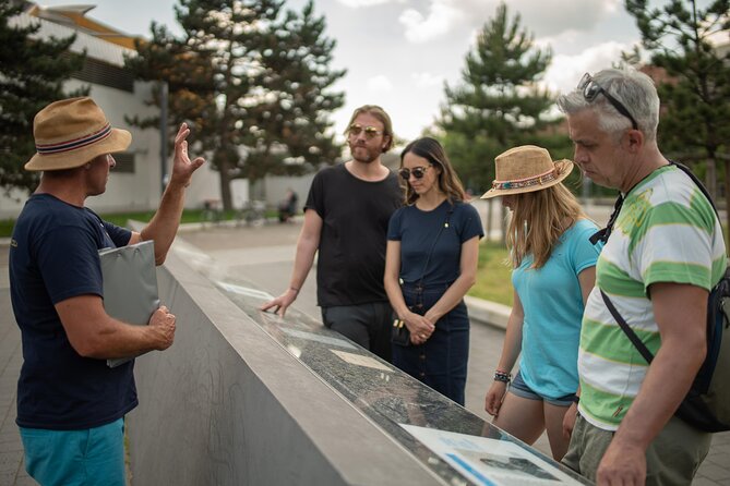 Private Walking Tour: World War 2 and Cold War Sites in Berlin - Start at the Reichstag and Brandenburg Gate: resistance, power, and a city icon