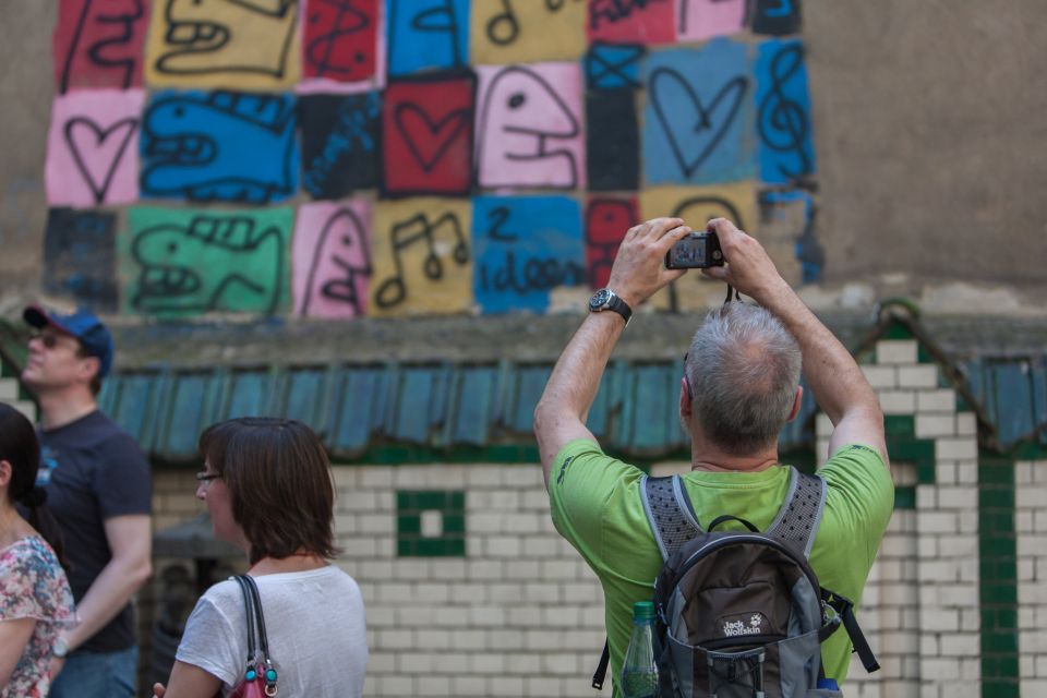 Small Group Tour: "Wild Kreuzberg" - Oberbaumbrücke: East and West in one symbolic walk-off