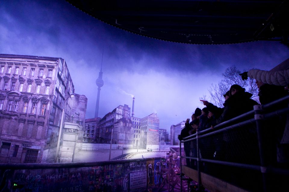 THE WALL: asisi Panorama Berlin Ticket - The Detail That Makes It Hit: Sounds, Scale, and Everyday vs. Gruesome